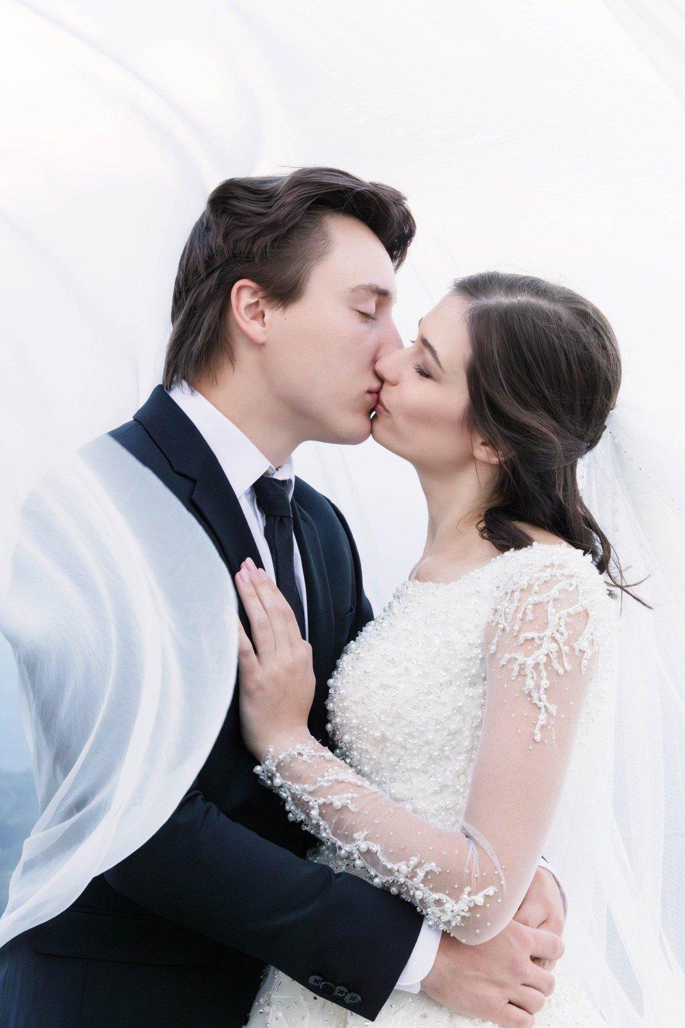 carousel-hero-element image-3